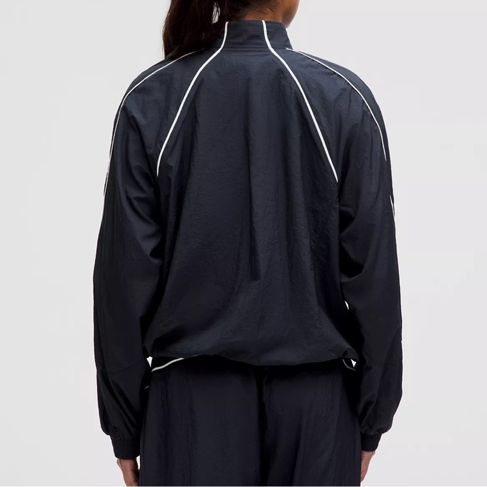 Lululemon License to Train Lightweight Jacket NWT - Picture 3 of 14